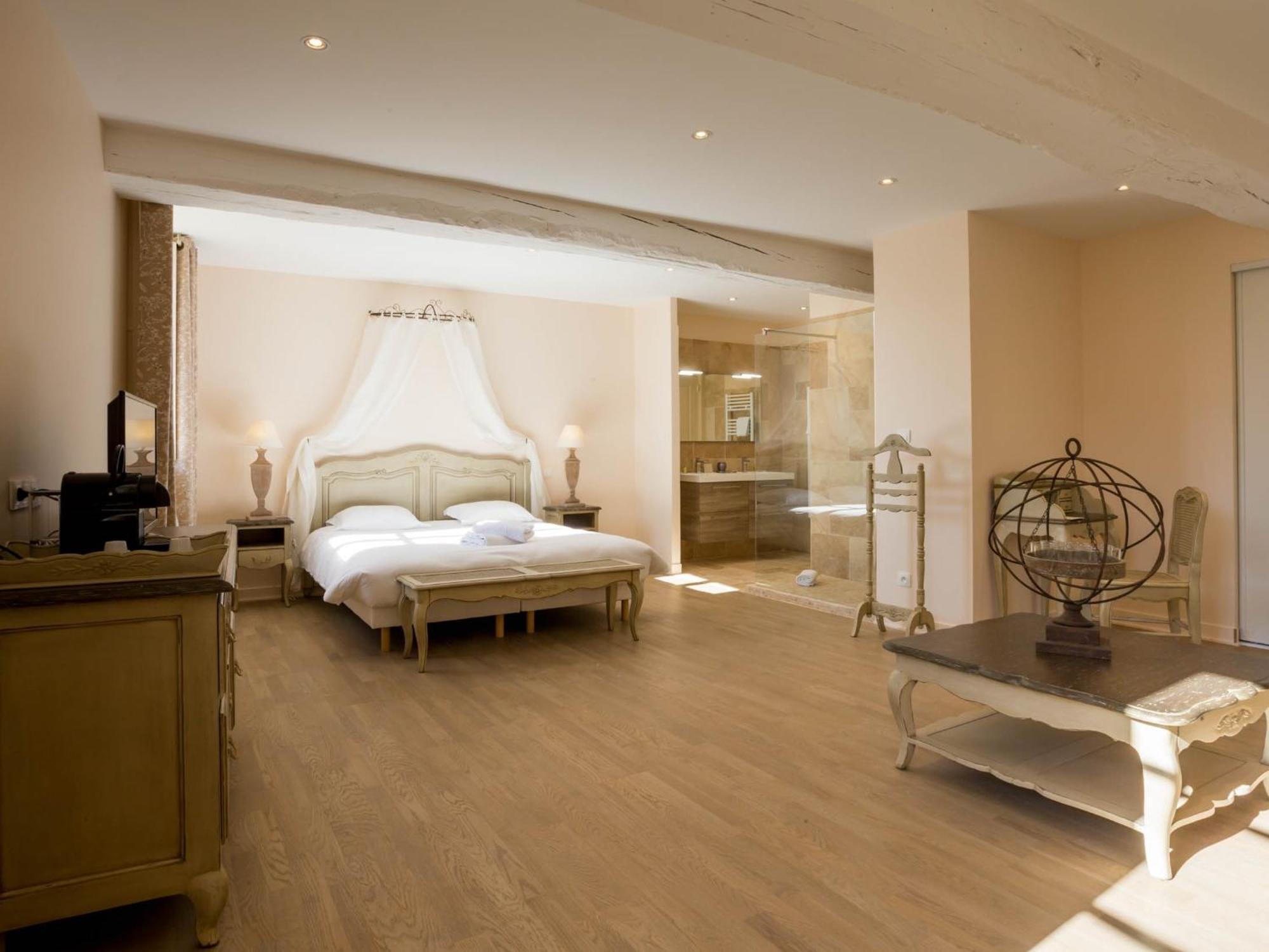 Le Cara - 4 Appartements Calmes Et Chics Au Coeur De Beaune Beaune  Room photo