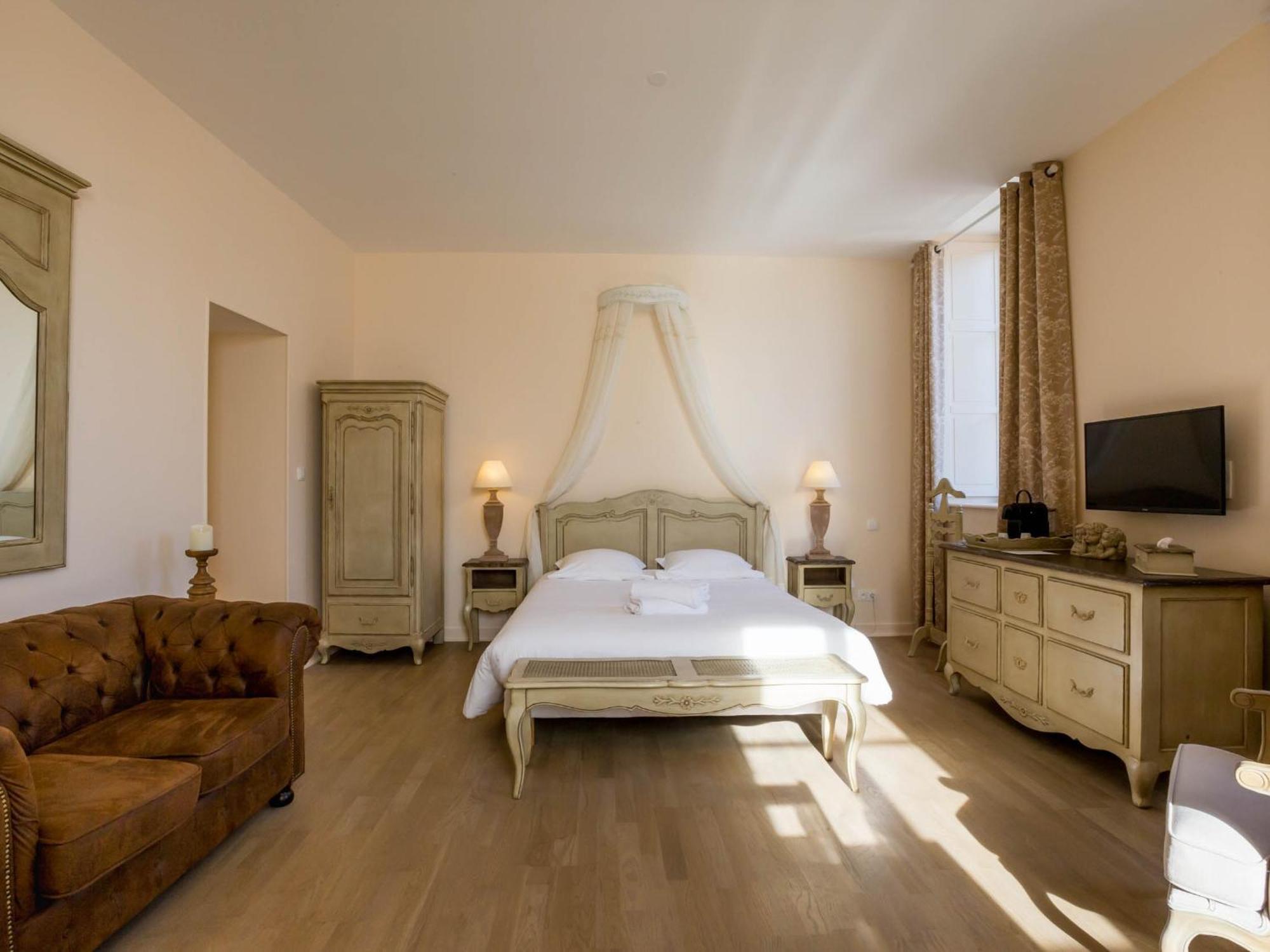 Le Cara - 4 Appartements Calmes Et Chics Au Coeur De Beaune Beaune  Room photo