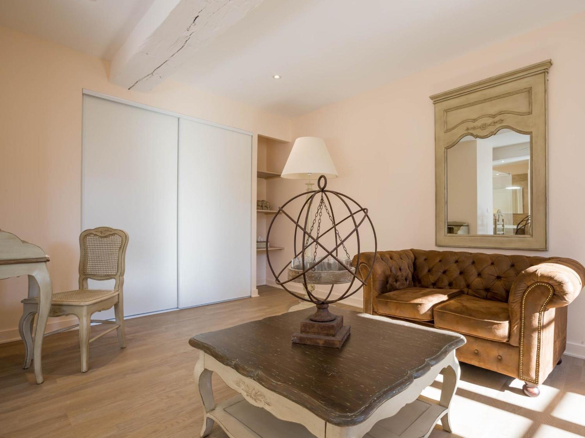 Le Cara - 4 Appartements Calmes Et Chics Au Coeur De Beaune Beaune  Room photo