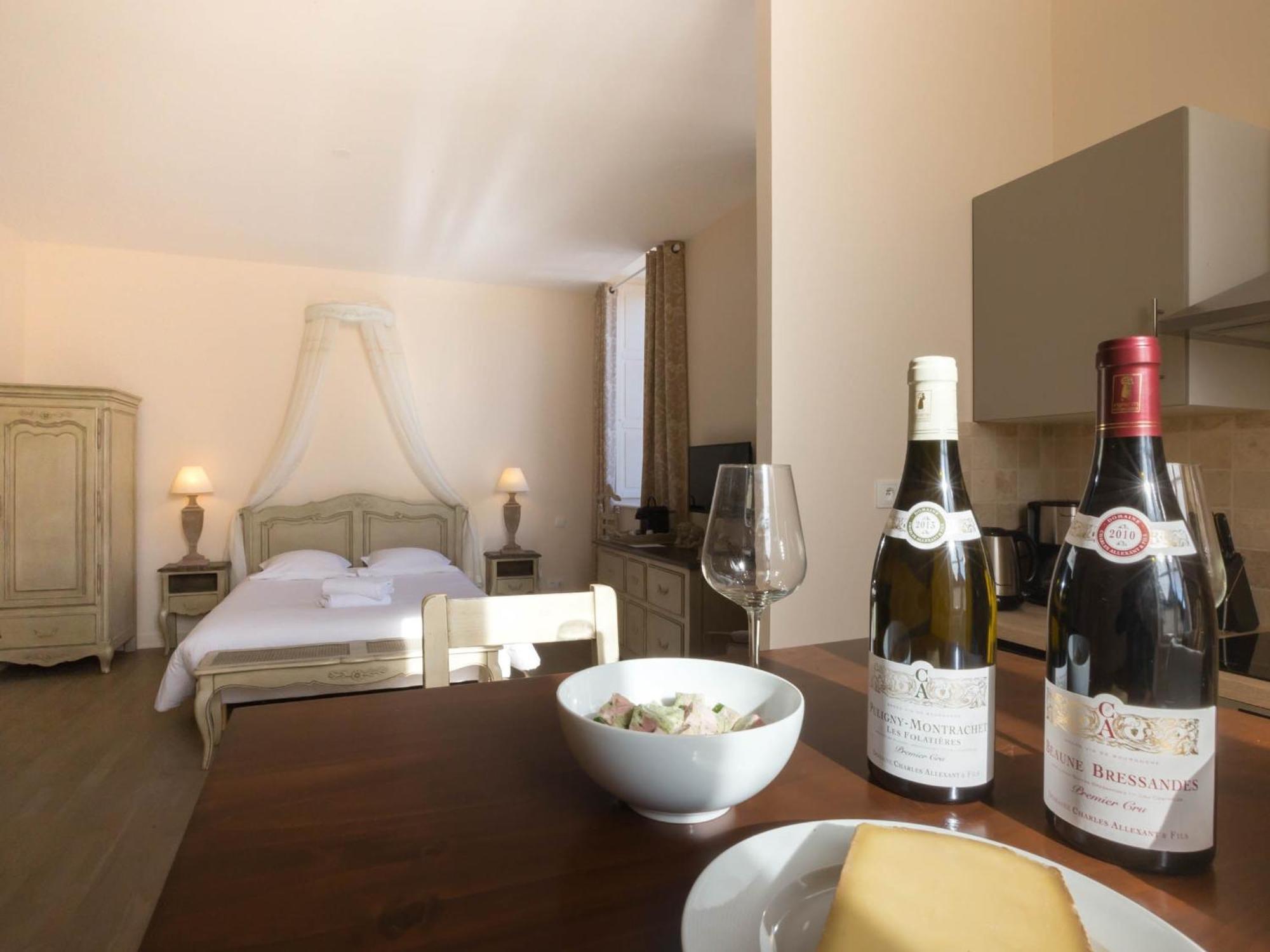 Le Cara - 4 Appartements Calmes Et Chics Au Coeur De Beaune Beaune  Room photo