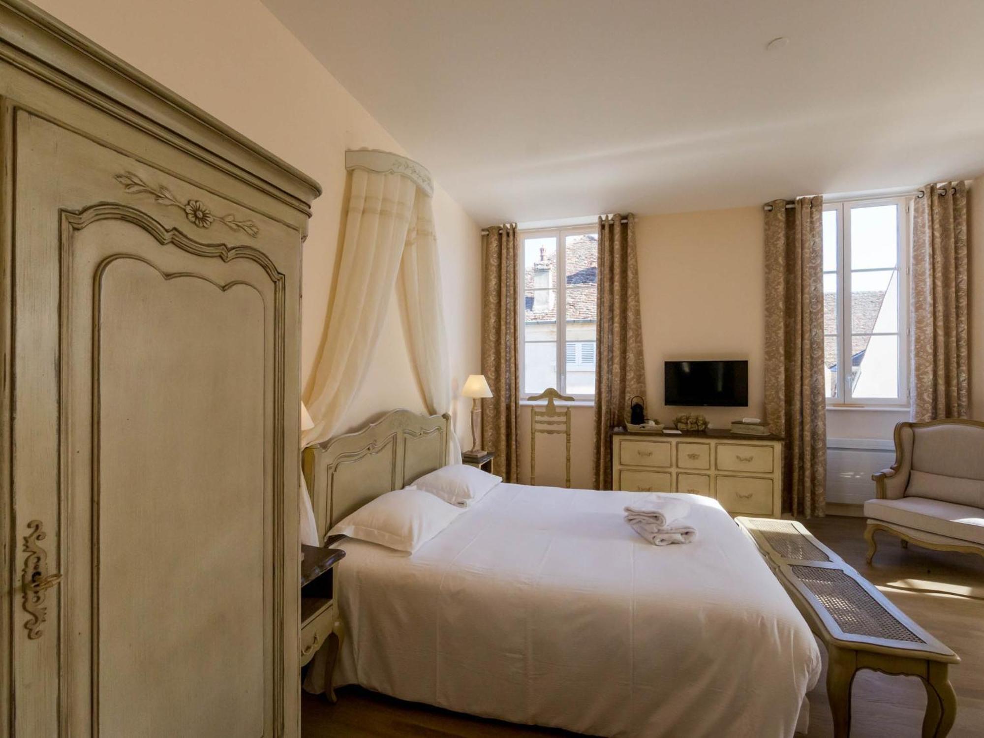 Le Cara - 4 Appartements Calmes Et Chics Au Coeur De Beaune Beaune  Room photo