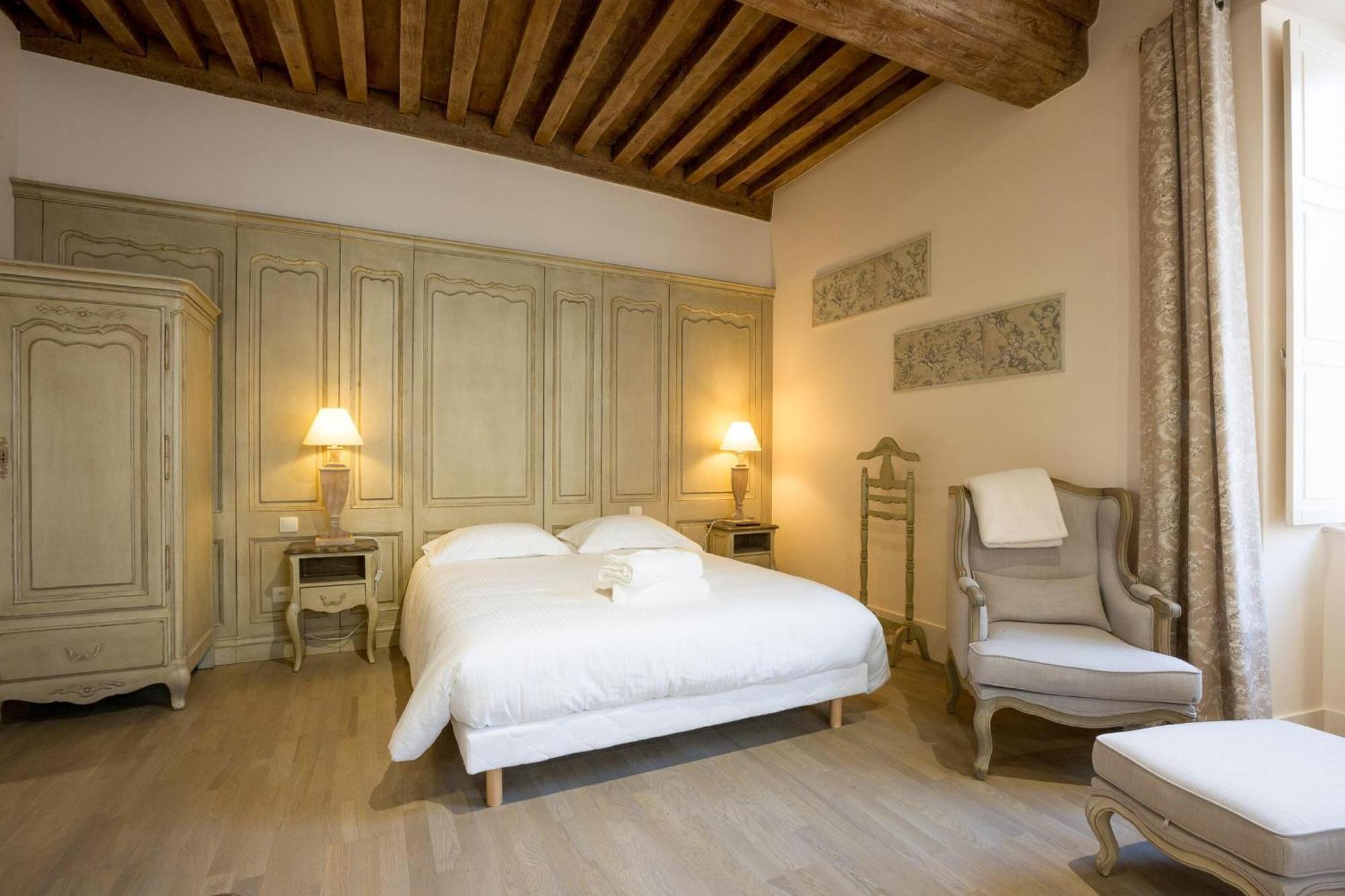 Le Cara - 4 Appartements Calmes Et Chics Au Coeur De Beaune Beaune  Room photo