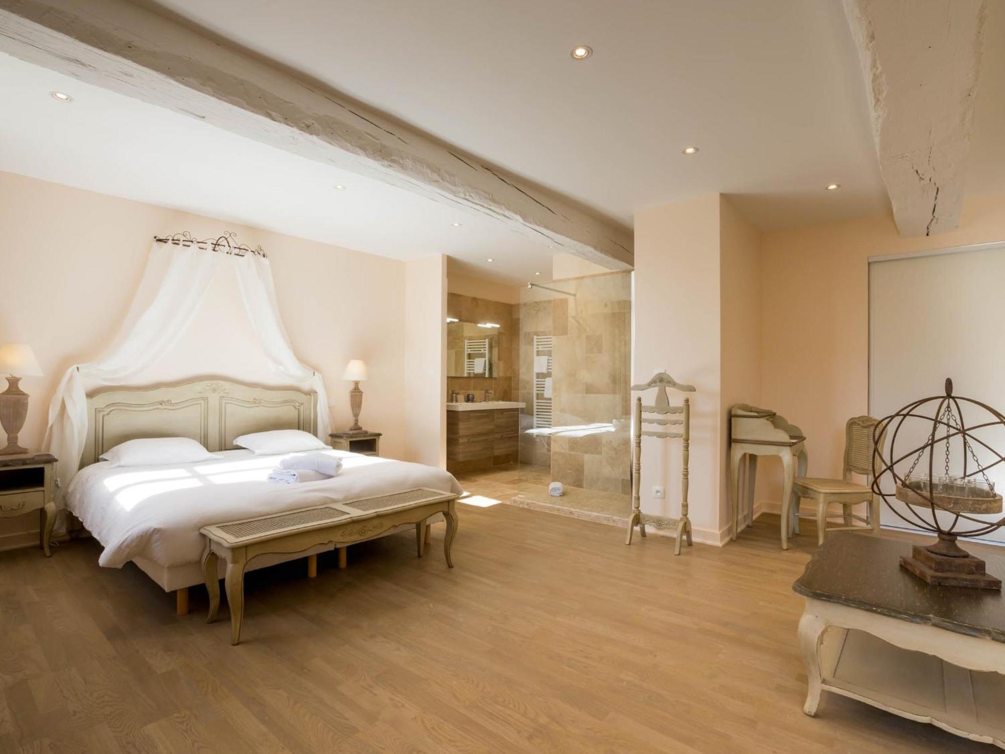 Le Cara - 4 Appartements Calmes Et Chics Au Coeur De Beaune Beaune  Room photo
