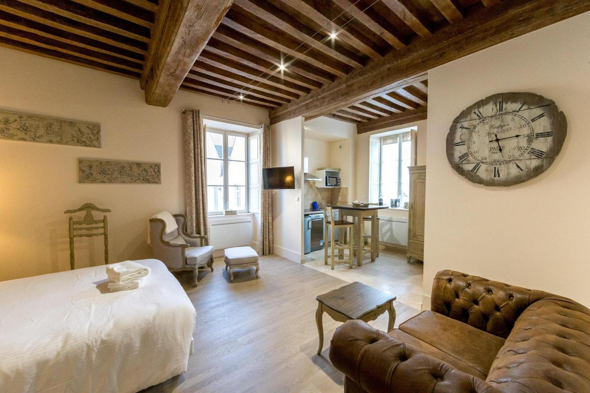 Le Cara - 4 Appartements Calmes Et Chics Au Coeur De Beaune Beaune  Room photo